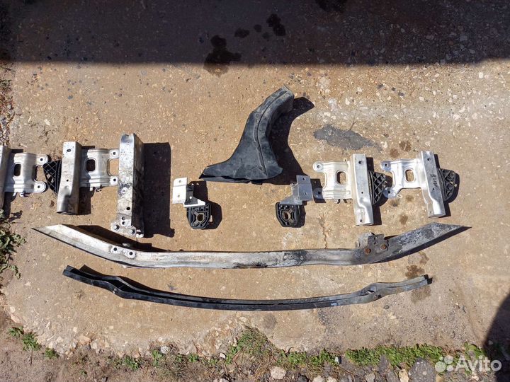 Кронштейн усилитель переднего бампера F30 Bmw 3