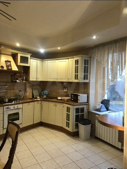 3-к. квартира, 160 м², 6/9 эт.