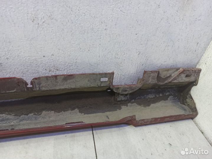 Накладка на правый порог