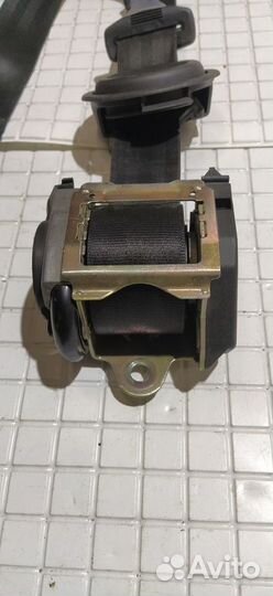 Ремень безопасности задний левый Audi A8 D2