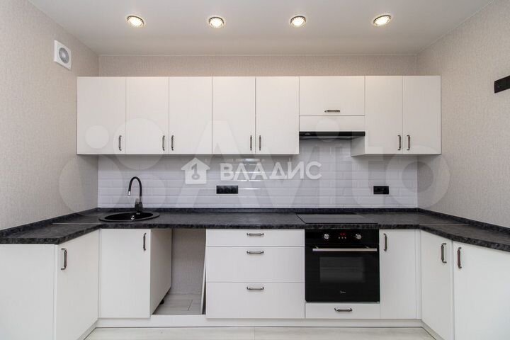 1-к. квартира, 40 м², 8/17 эт.