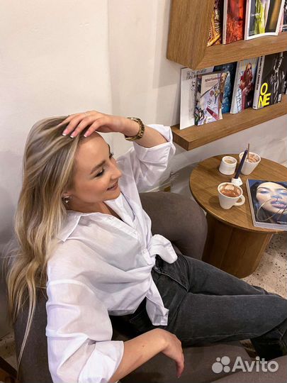 Парикмахер в салоне