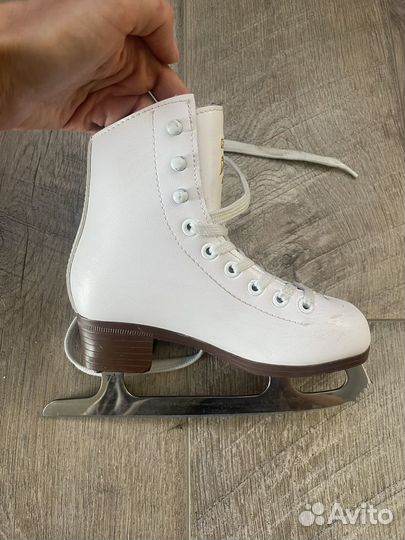 Коньки фигурные Graf davos gold 28