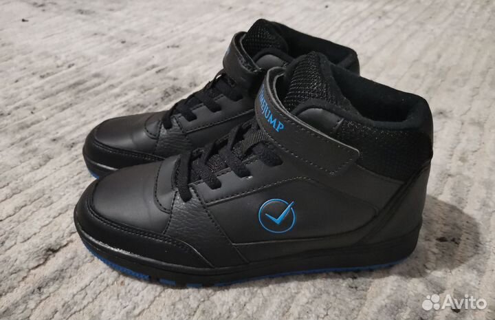 Ботинки/кроссовки на мальчика