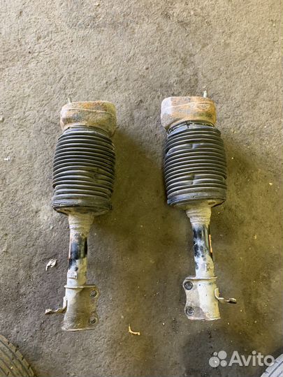 Амортизаторы задние/передние на лексус RX300 2007