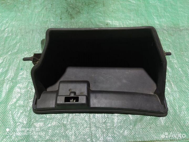 Бардачок Toyota Carina E лифтбек 1.6 4A-FE 1996