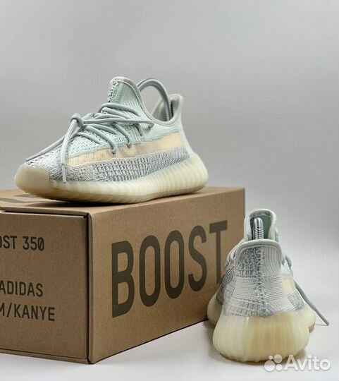 Кроссовки женские Adidas Yeezy Boost 350