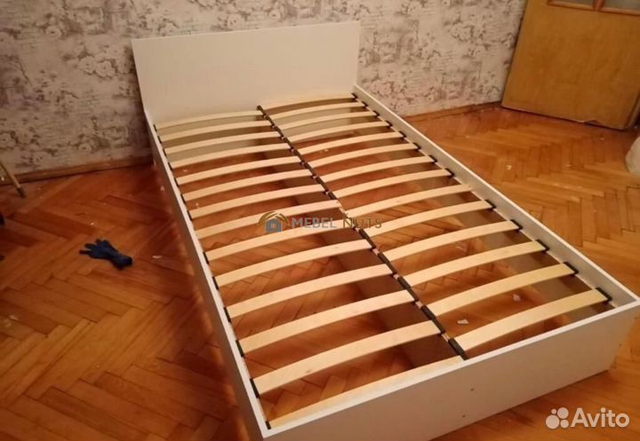 Кровать полутороспальная