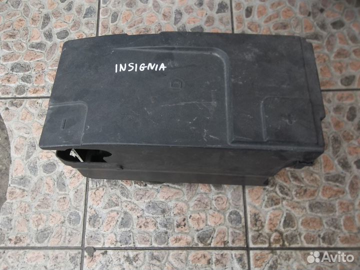 Opel Insignia Опель Инсигния корпус акамулятора