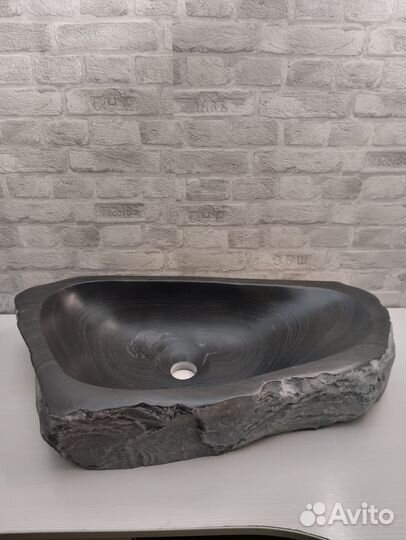 Раковина из натурального камня