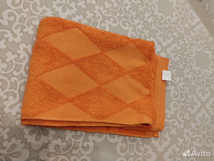 Новое махровое банное полотенце 134*70