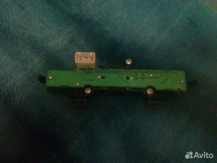 Кнопка Mitsubishi Кнопка аварийной сигнализации