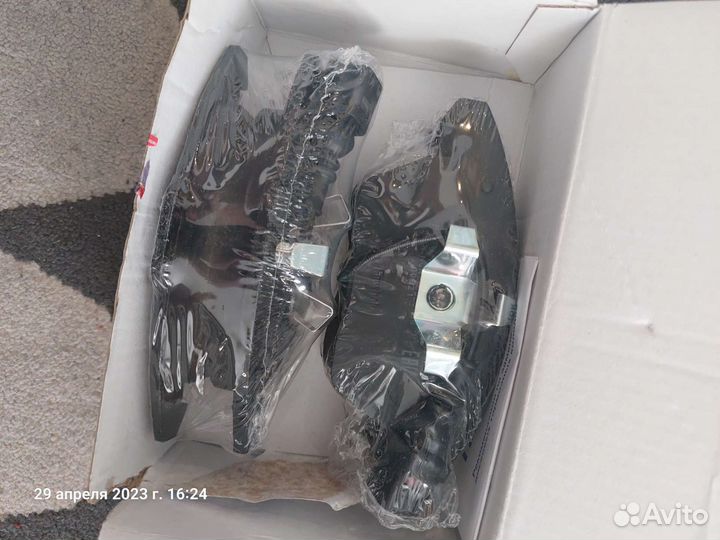 Колодки тормозные передние VAG skoda yeti