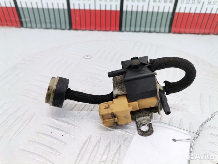 Клапан вакуумного управления Volkswagen Golf 3