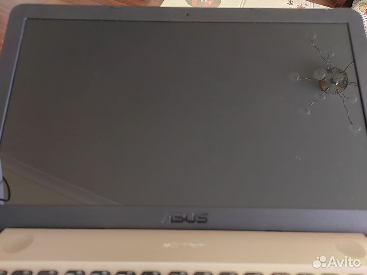 Ноутбук asus