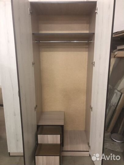 Шкаф распашной