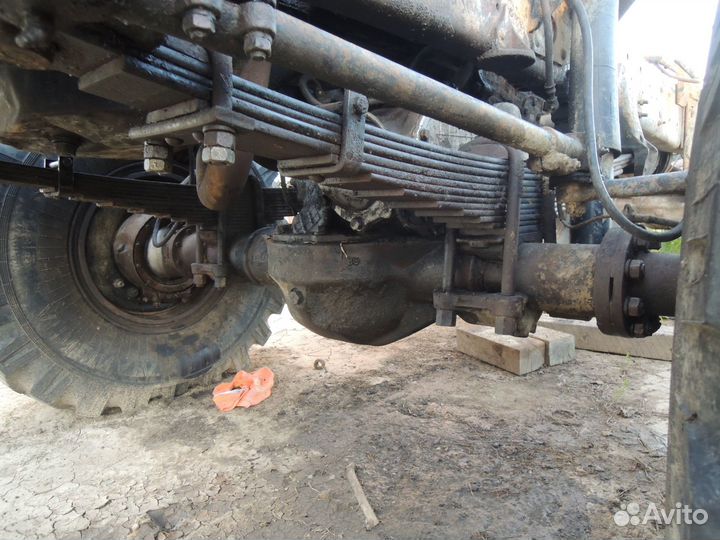 Продам передние рессоры Урал 5557 б/у