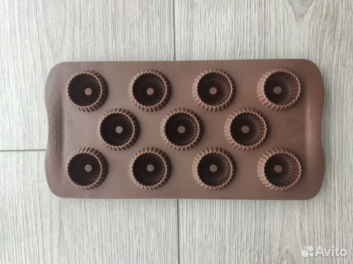 Силиконовая форма для конфет silikomart