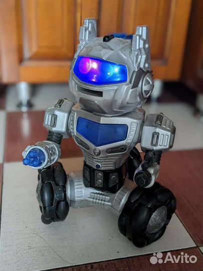 Интерактивный Робот Линк