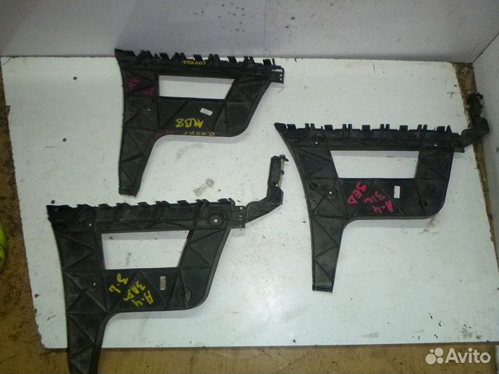 Направляющая заднего бампера левая audi A4 B8 2007