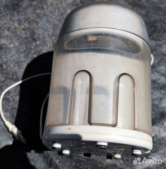 Соковыжималка Scarlett England SC-012 300W Рабочая