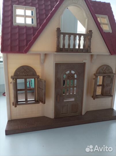 Домик с мебелью мама зайчиха и двое зайчат