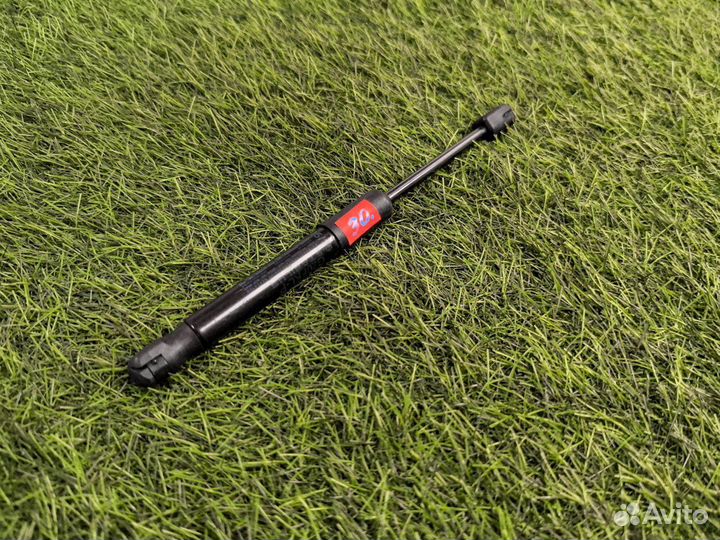 Амортизатор капота правый Bmw 3-Series G20 2.0