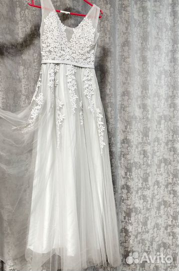 Вечернее платье с открытой спиной