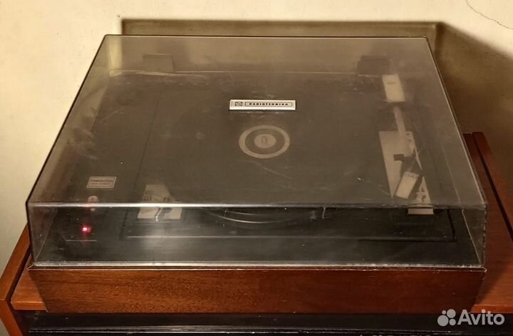 Проигрыватель винила Мелодия 104 стерео