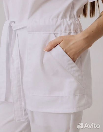 Медицинский костюм 48 новый