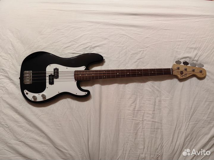 Бас-гитара Fender Squier Precision Bass