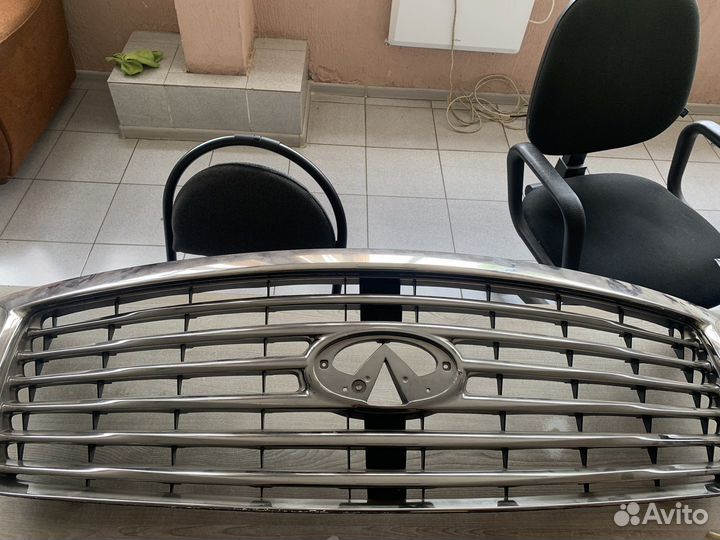 Решетка радиатора infiniti qx56 оригинал