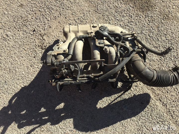 Впускной коллектор Kia Spectra