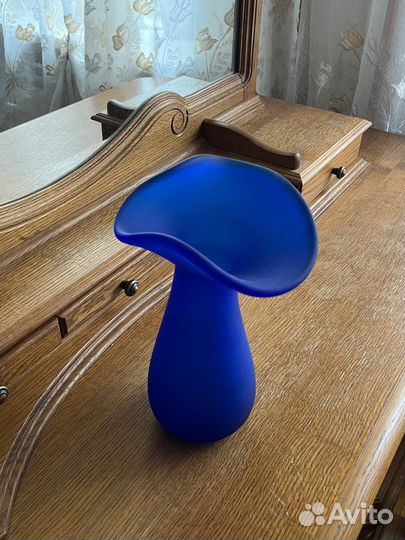 Вазы интерьерные для цветов с букетом