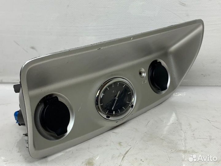 Накладка центральной консоли Infiniti Qx56 5.6