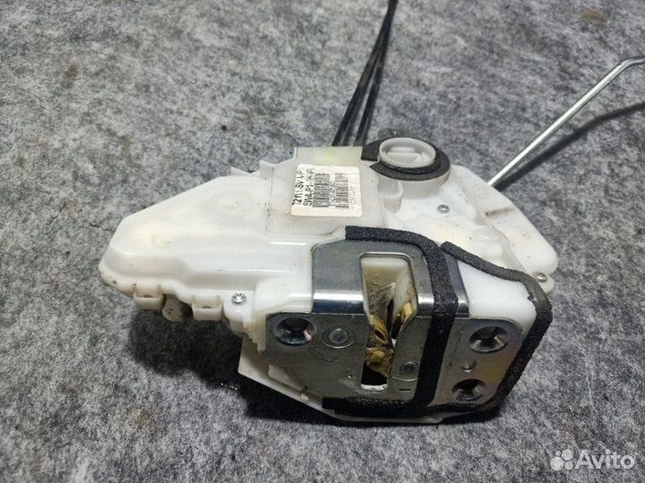 Замок двери передний правый Honda Cr-V 3 R20A2