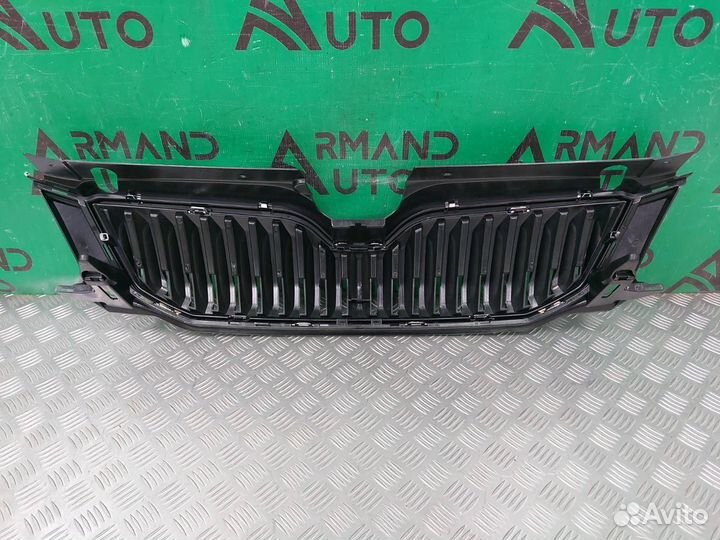 Решетка радиатора Skoda Octavia 3 A7 (5E)