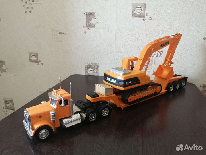 Модель peterbilt 1/32