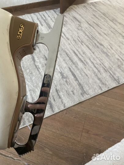 Фигурные коньки edea