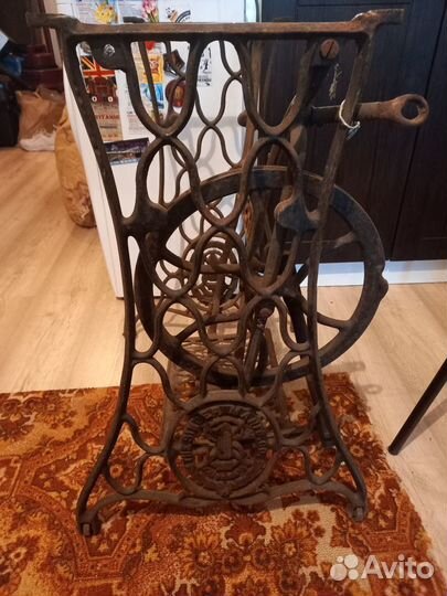 Станина от швейной машинки singer