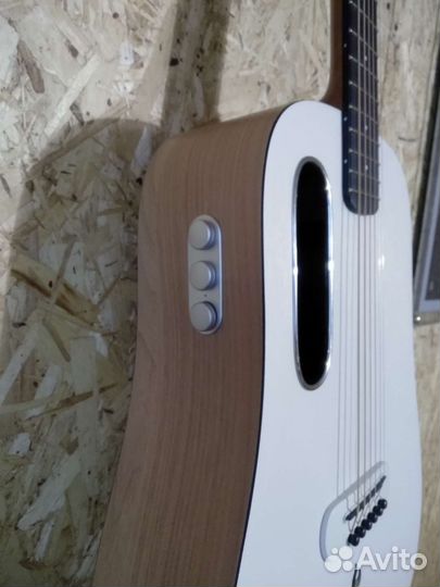 Акустическая гитара новая