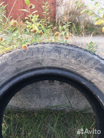 Goodyear Ultragrip Ice Arctic 195/65 R15