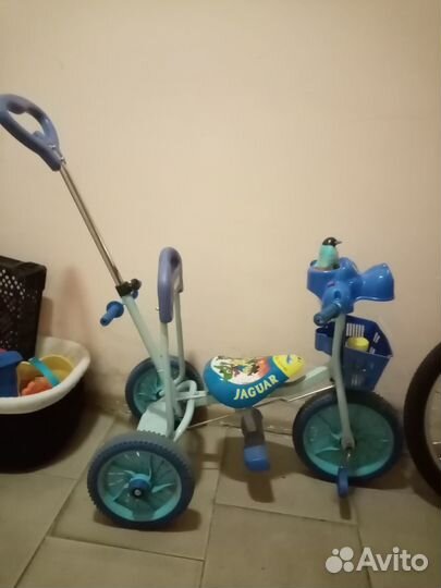 Велосипед трёхколёсный