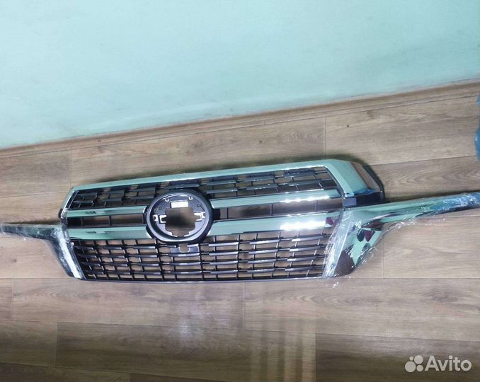 Решетка радиатора Land cruiser 200 Executive loung