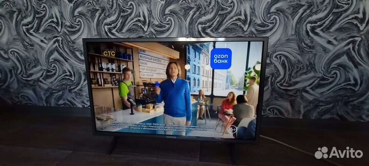 Телевизор smart TV 32дюйма