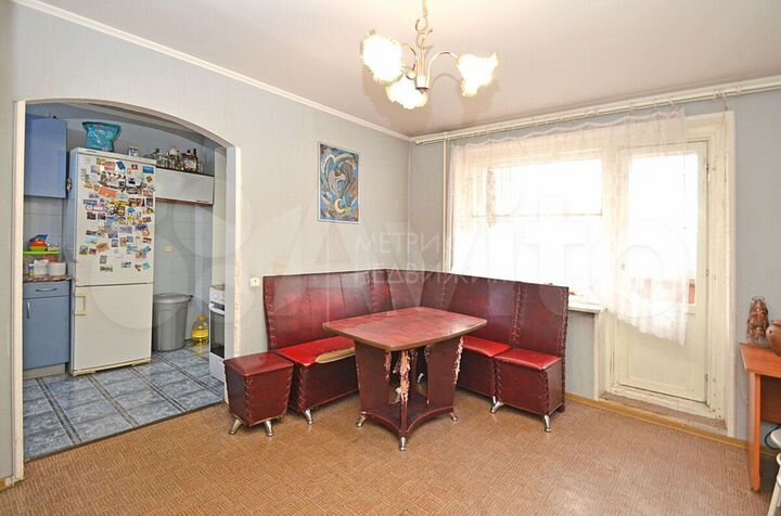 3-к. квартира, 94 м², 6/8 эт.