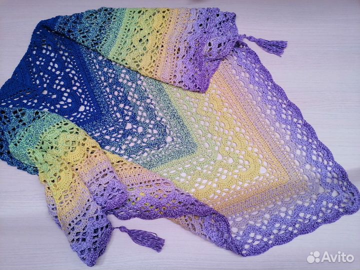 Новый бактус (шаль) ручной работы