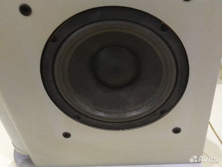 Сабвуфер BBK DK1017S