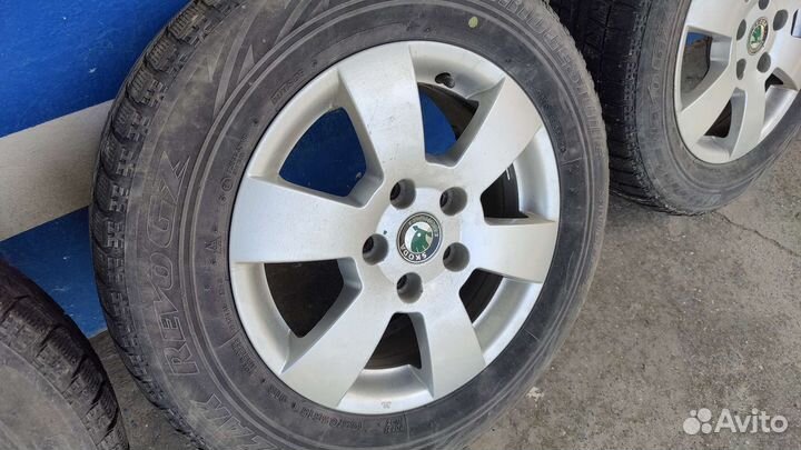 Колеса комплект 195/65/15 зима Skoda