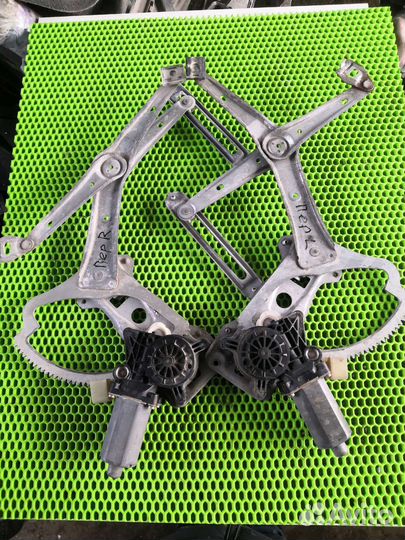 Стеклоподъемник передний мерседес w202